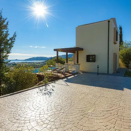 Villa Aegean Blue Villa's